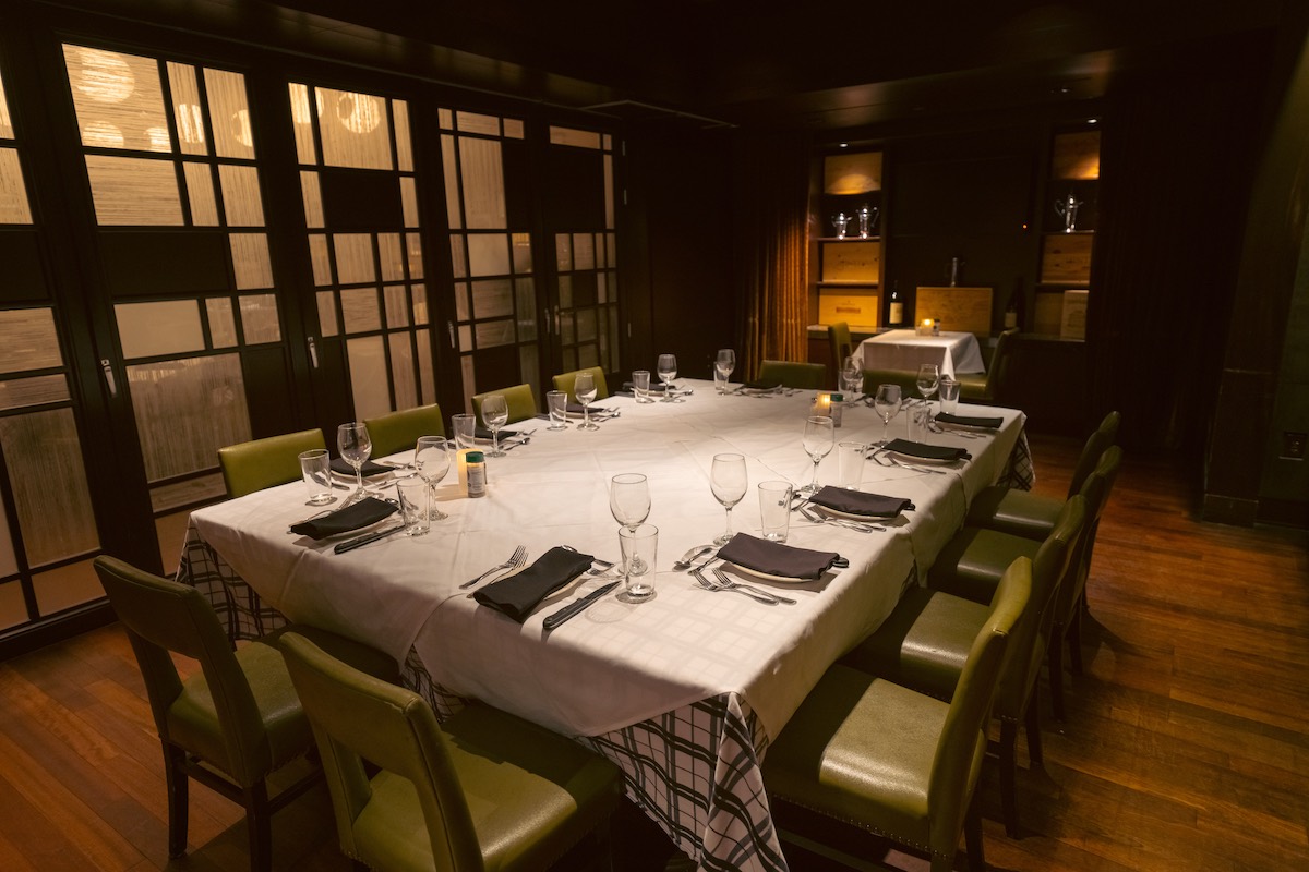 State_Room_Long_Table_003